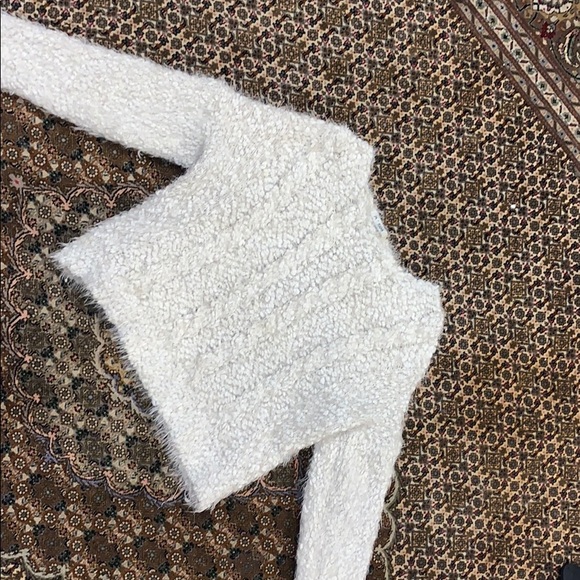 Fuzzy winter sweater. Never worn! - Picture 1 of 2